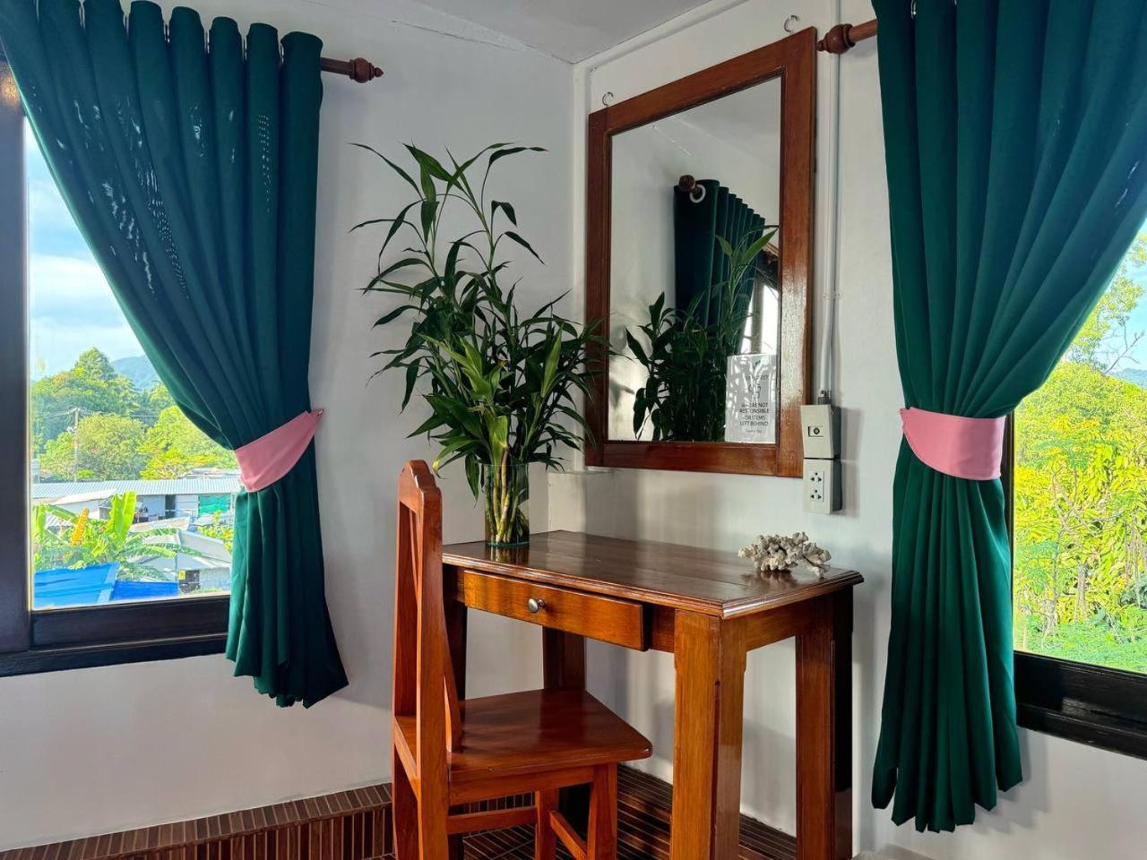Propaganda Hostel Ko Pha Ngan Phòng bức ảnh