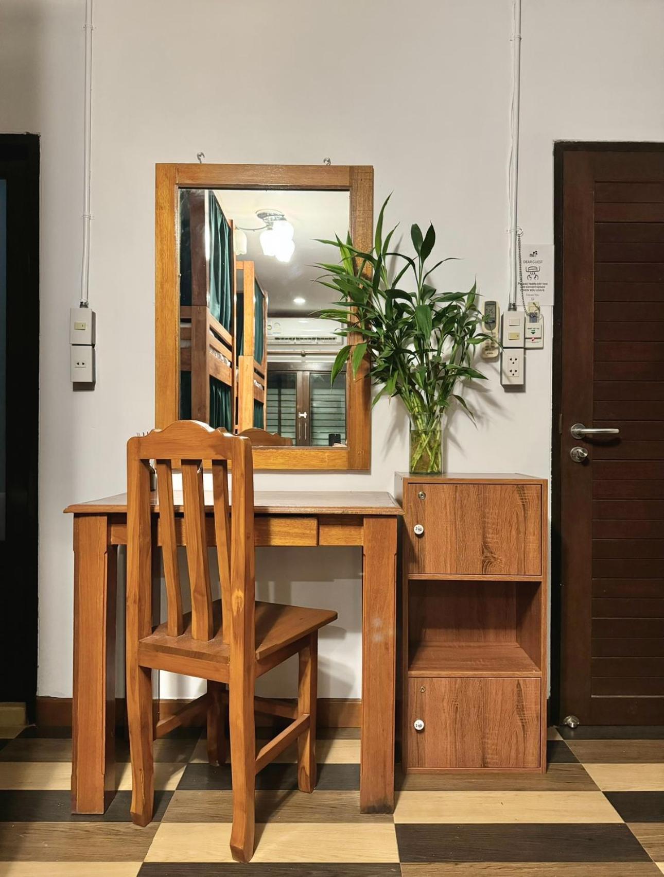 Propaganda Hostel Ko Pha Ngan Phòng bức ảnh
